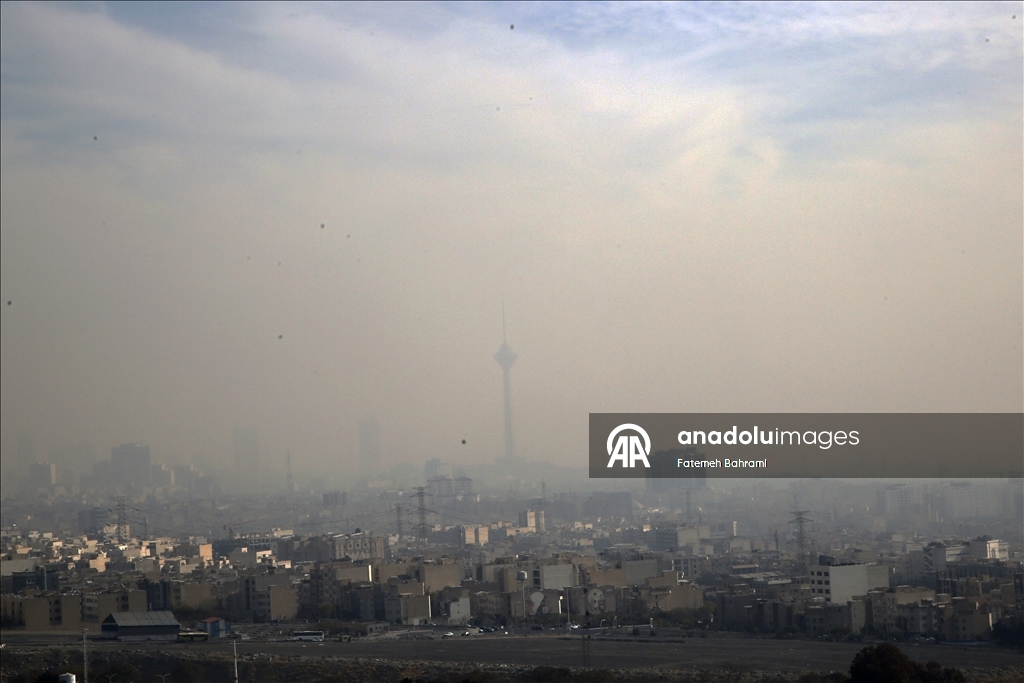 Tahran, dünyada hava kirliliği sıralamasında bugün birinci sırada yer aldı
