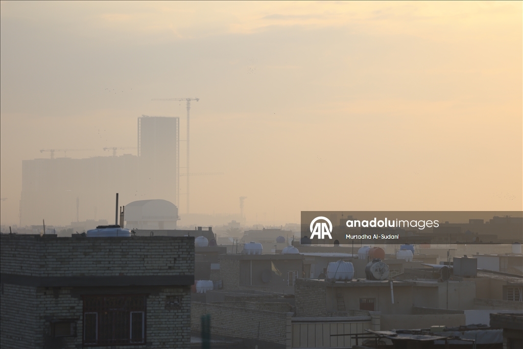 Irak’ın başkenti Bağdat’ta hava kirliliği görüntülendi