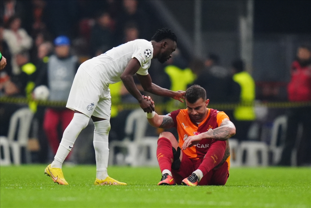 Лига чемпионов УЕФА: "Галатасарай" проиграл на своем поле