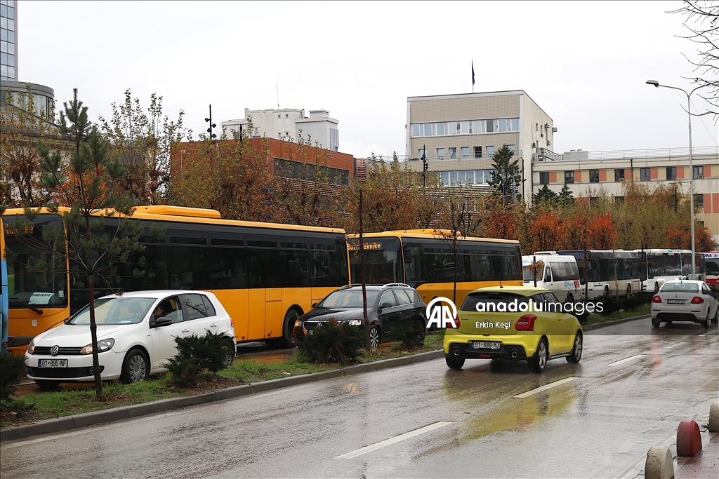 Priština treći dan bez javnog prevoza, prevoznici nastavljaju štrajk