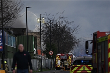 Крупный пожар произошел на западе Лондона