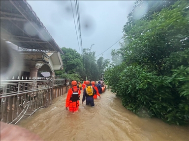 В Индонезии из-за последствий проливных дождей погибли не менее 10 человек