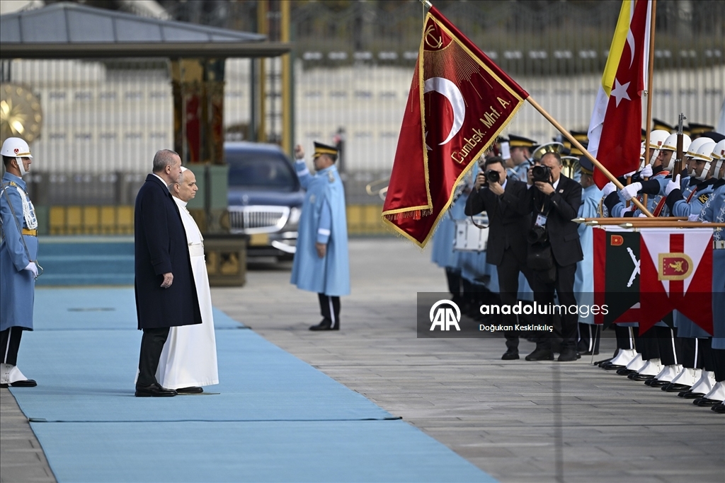 Cumhurbaşkanı Erdoğan, Vatikan Devlet Başkanı Papa 14. Leo'yu resmi törenle karşıladı