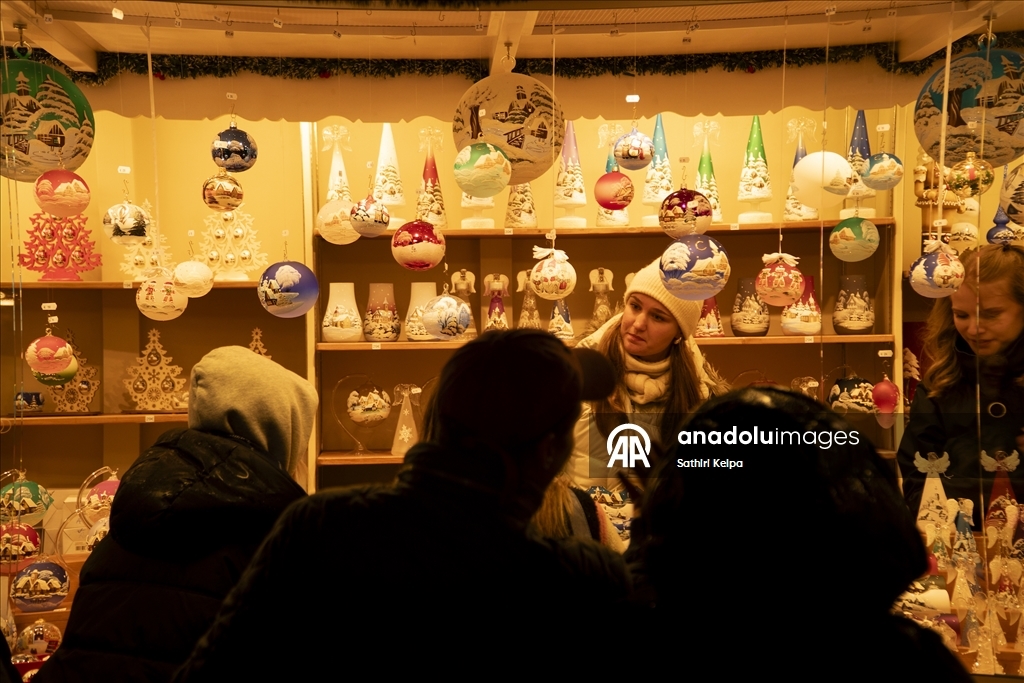 Strazburg Noel pazarı ışıltılı atmosferiyle ziyaretçilerini ağırlıyor