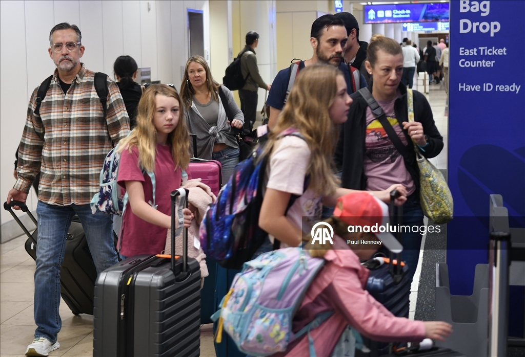 ABD’de "Şükran Günü" tatili öncesi havalimanlarında rekor yoğunluk yaşanıyor  