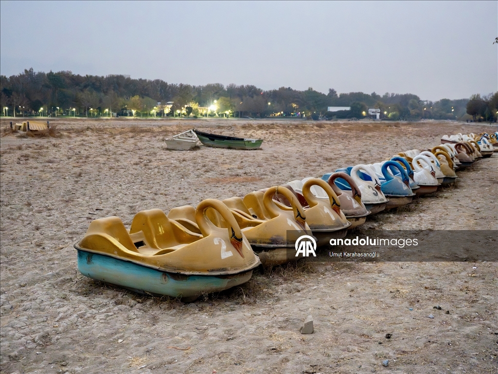 İran’da Zayende Nehri kurudu