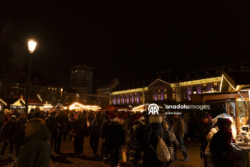 Strazburg Noel pazarı ışıltılı atmosferiyle ziyaretçilerini ağırlıyor
