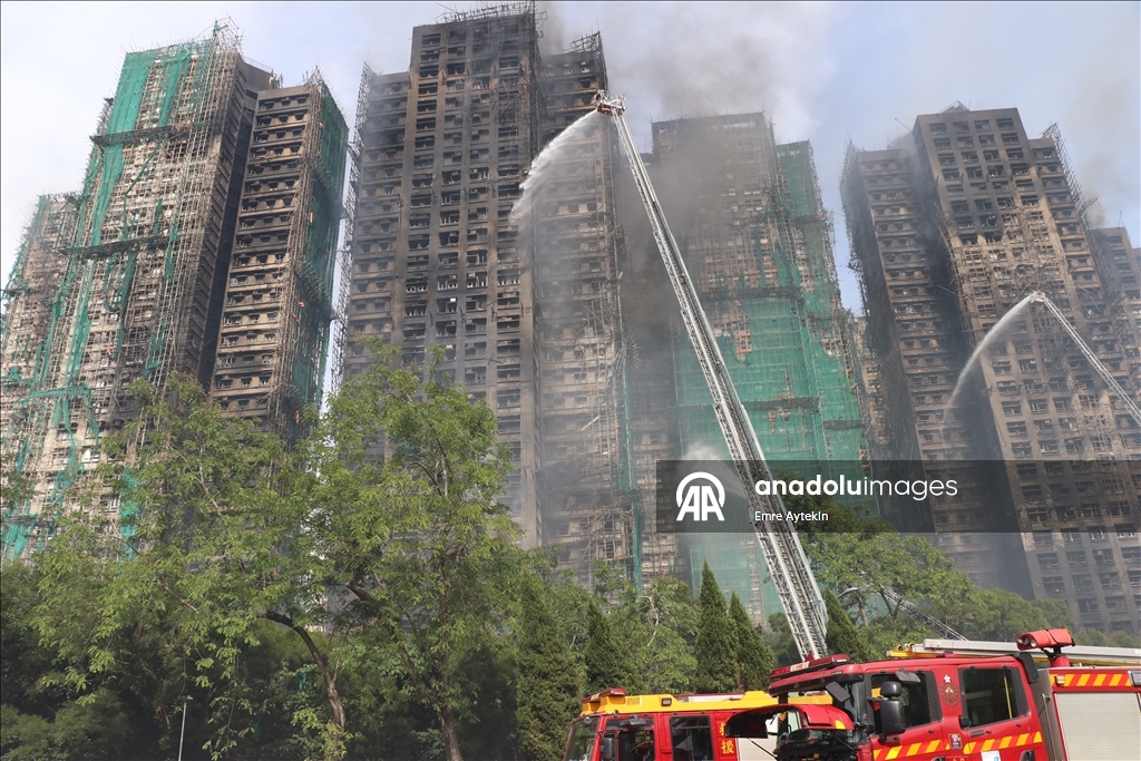 Hong Kong'da sitede çıkan yangında 55 kişi öldü, 279 kişiden haber alınamıyor