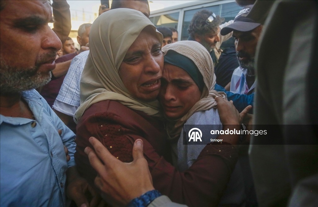 İsrail'in Gazze'den alıkoyduğu Filistinlilerden bir grup daha serbest bırakıldı