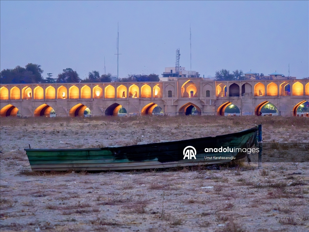 İran’da Zayende Nehri kurudu