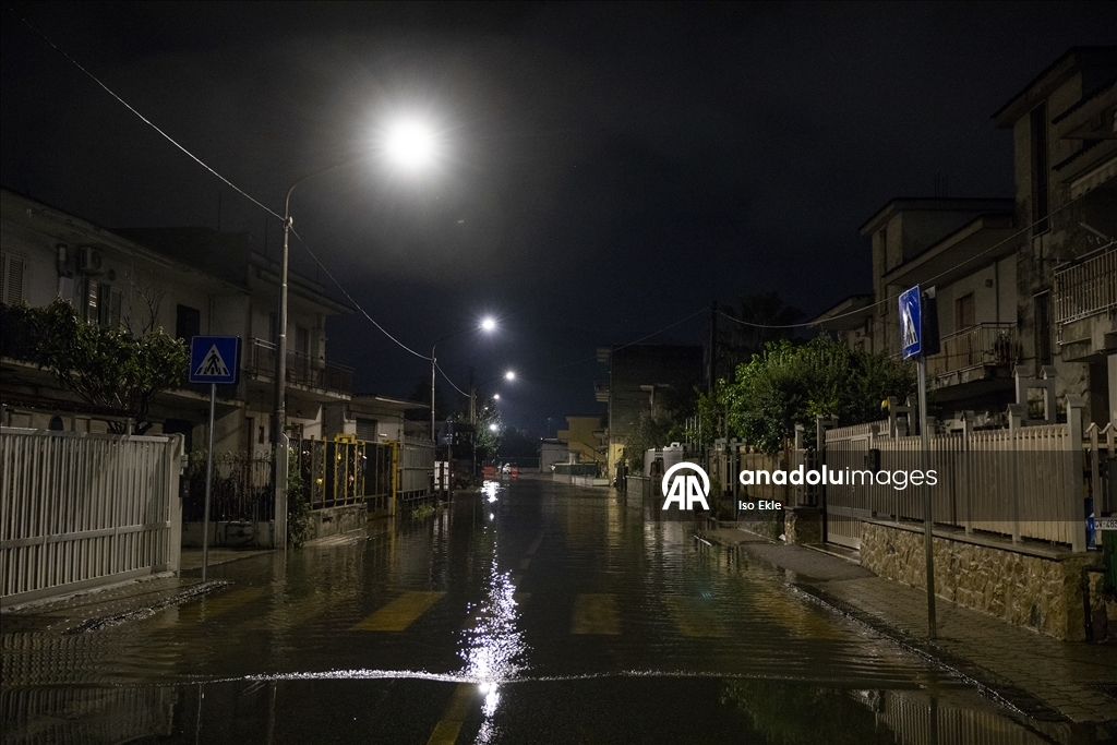 İtalya'nın Campania bölgesinde "sarı" kodlu meteorolojik uyarı 