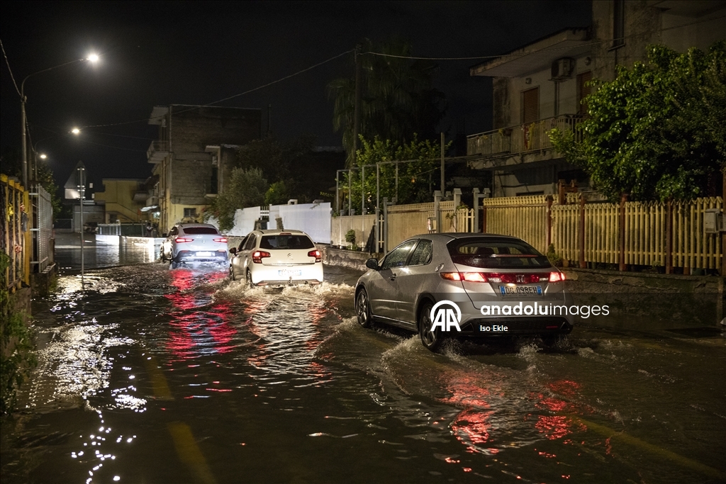İtalya'nın Campania bölgesinde "sarı" kodlu meteorolojik uyarı 