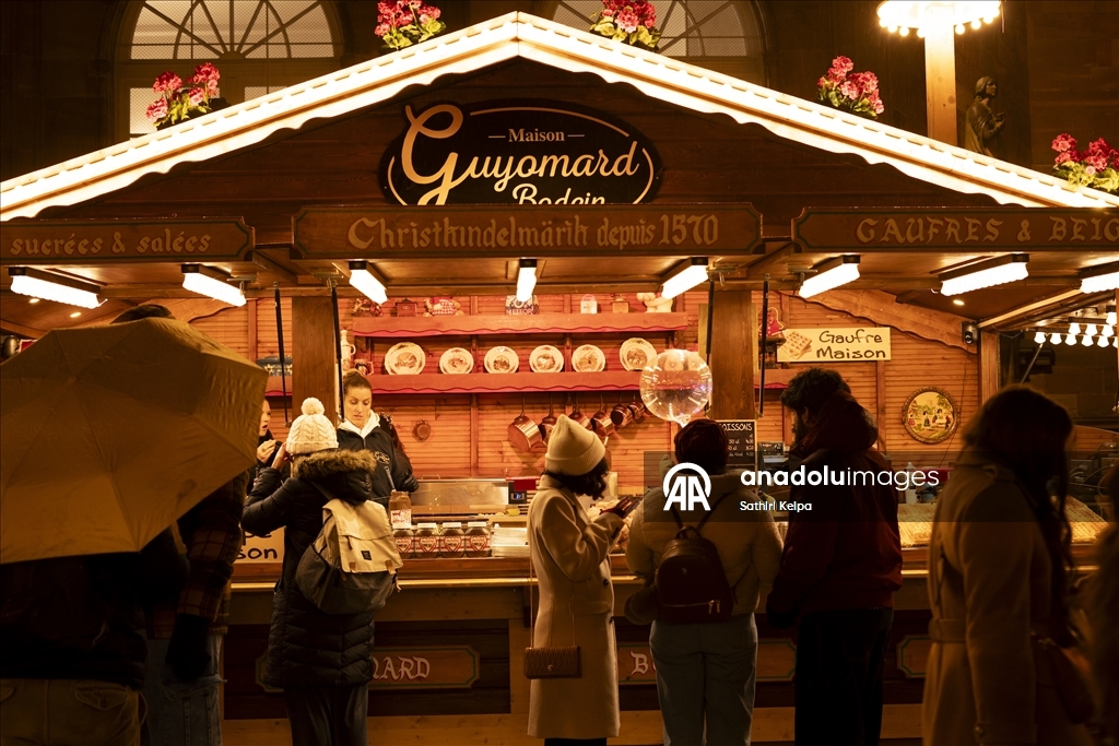Strazburg Noel pazarı ışıltılı atmosferiyle ziyaretçilerini ağırlıyor