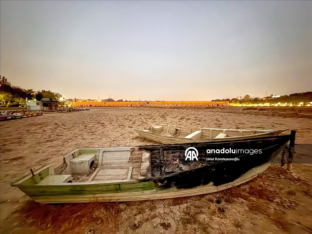 Река Заянде в Иране пересыхает