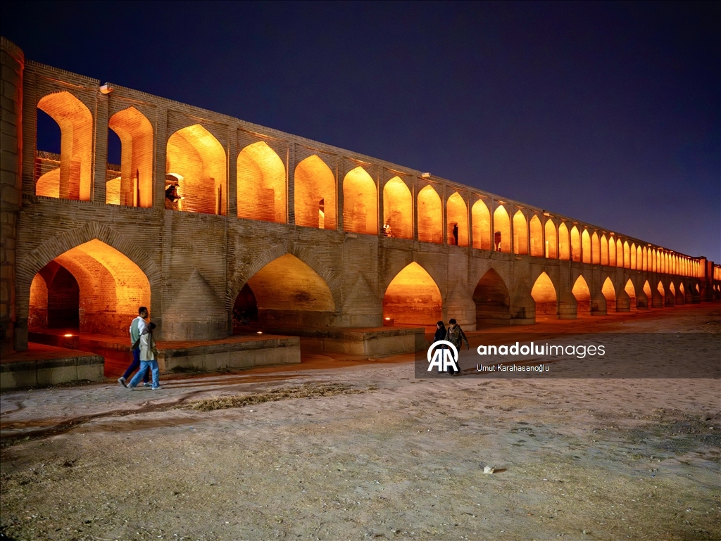 İran’da Zayende Nehri kurudu