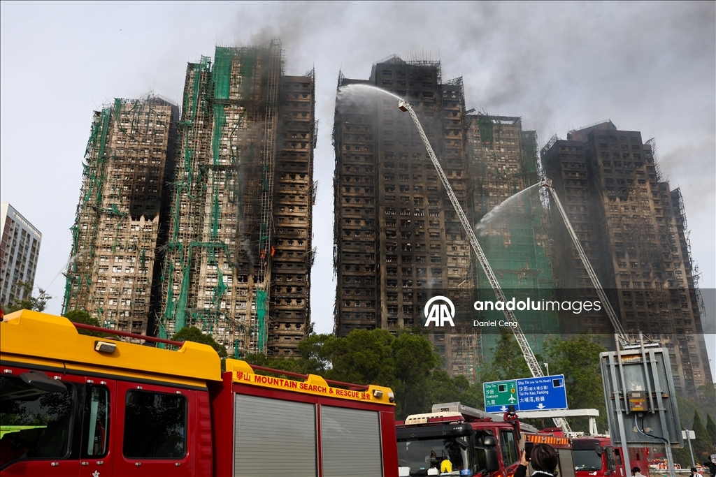 Число жертв крупного пожара в Гонконге возросло до 55