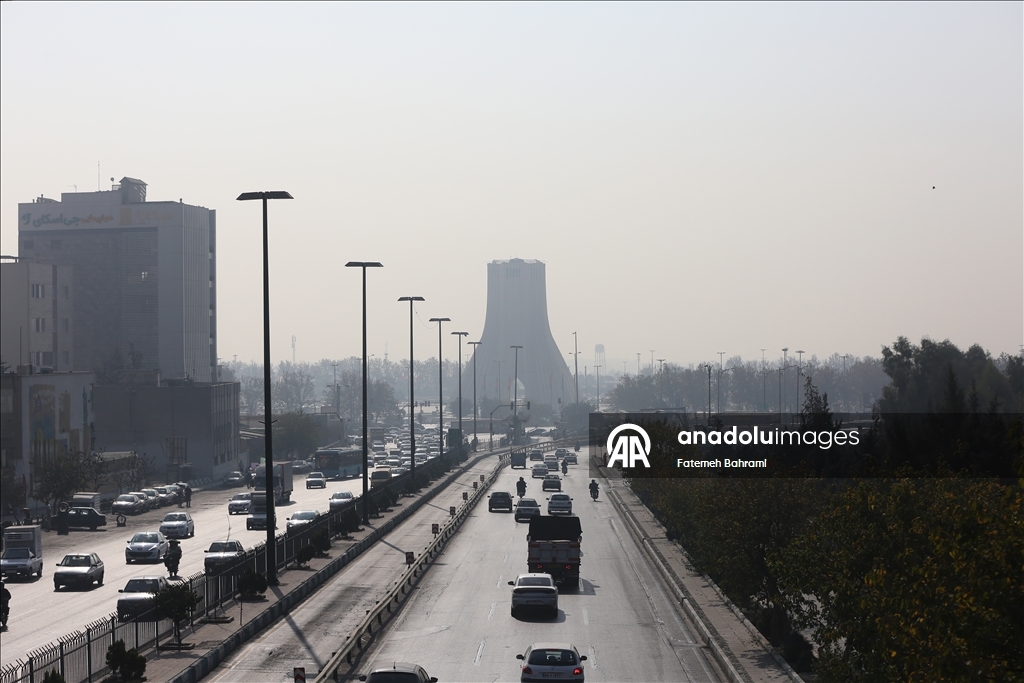 Tahran'da hava kirliliği yaşamı olumsuz etkiliyor
