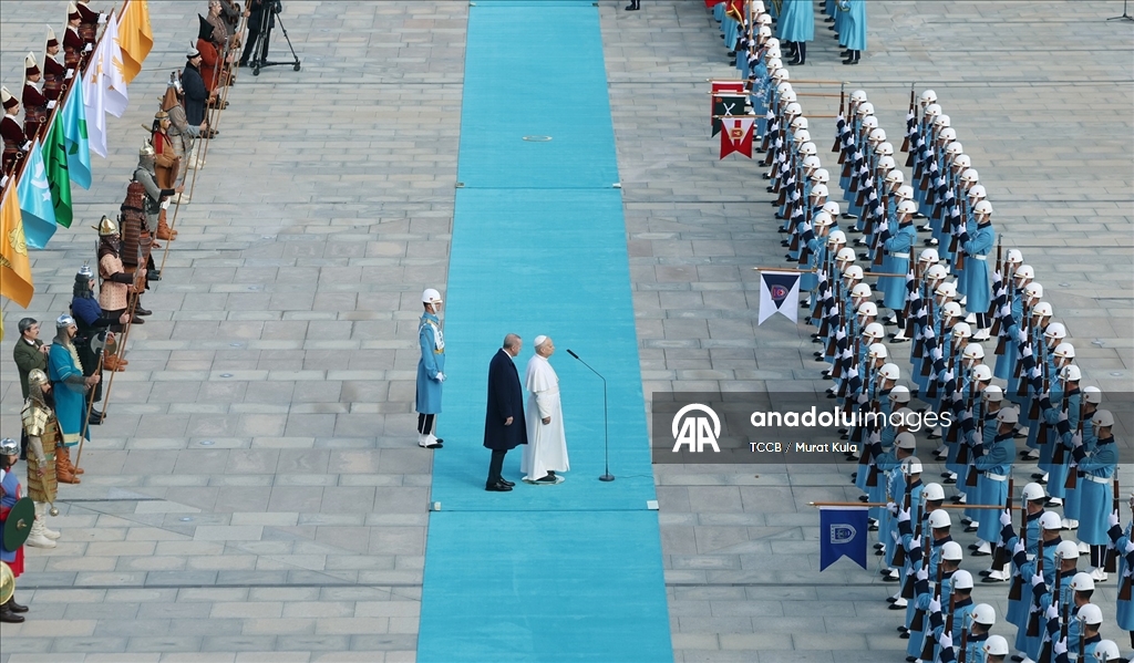 Cumhurbaşkanı Erdoğan, Papa 14. Leo'yu resmi törenle karşıladı