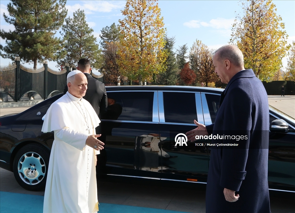 Cumhurbaşkanı Erdoğan, Papa 14. Leo'yu resmi törenle karşıladı