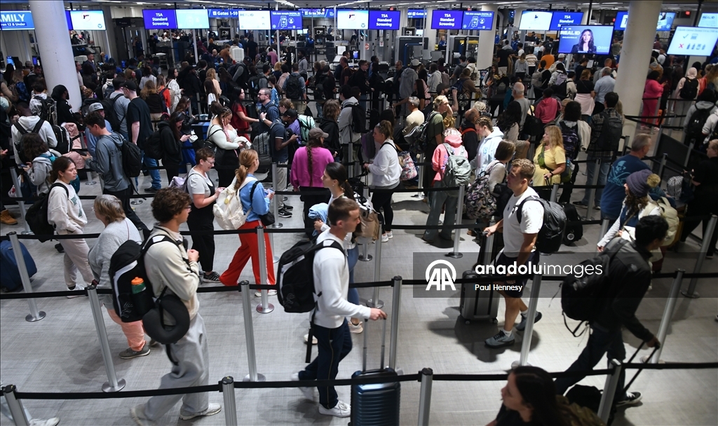 В аэропортах США рекордная загруженность в преддверии Дня благодарения