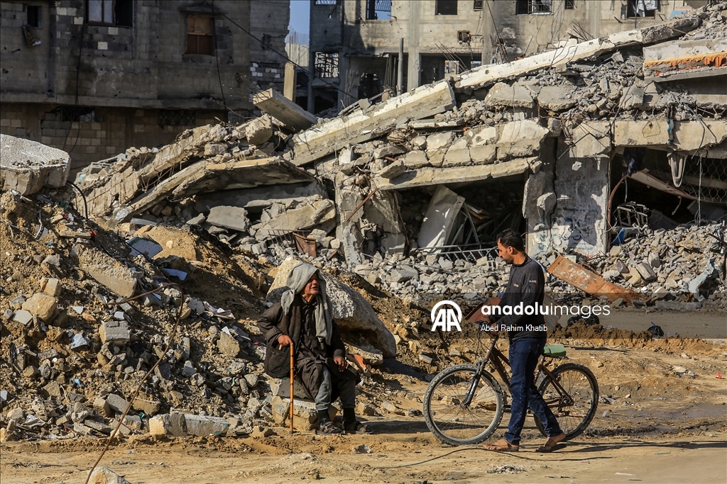 Han Yunus’ta İsrail güçlerinin çekilmediği bölgelerde Filistinliler endişe içinde yaşıyor