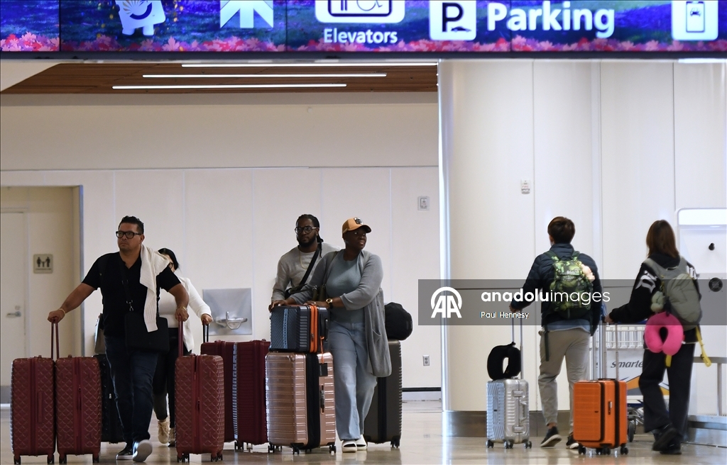 В аэропортах США рекордная загруженность в преддверии Дня благодарения