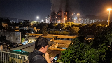 Fire at Hong Kong high-rise complex 