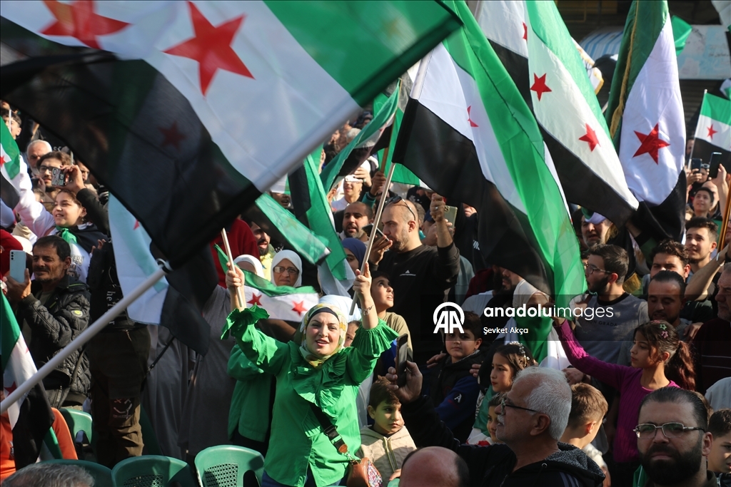 Suriye'de rejiminin devrildiği "Düşmanı Caydırma Operasyonu"nun yıl dönümünde kutlama gösterileri