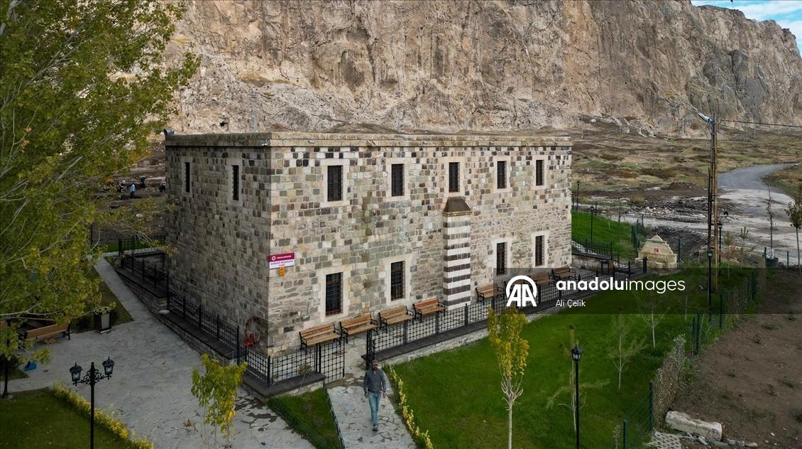 Tarih ve doğayla bütünleşen Horhor Cami, restorasyonun ardından cemaatiyle buluştu