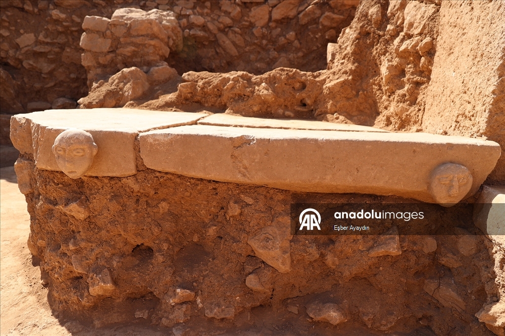 Sefertepe'deki sanatsal farklılık, yaklaşık 10 bin yıllık insan yüzü kabartmalarıyla ortaya çıktı