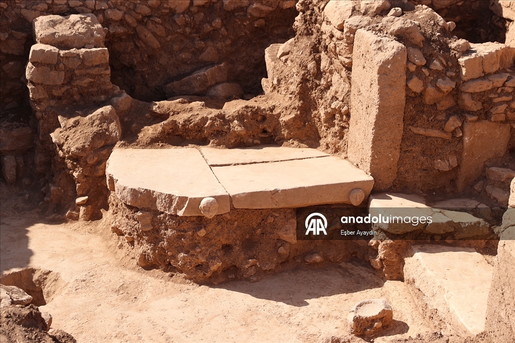 Sefertepe'deki sanatsal farklılık, yaklaşık 10 bin yıllık insan yüzü kabartmalarıyla ortaya çıktı