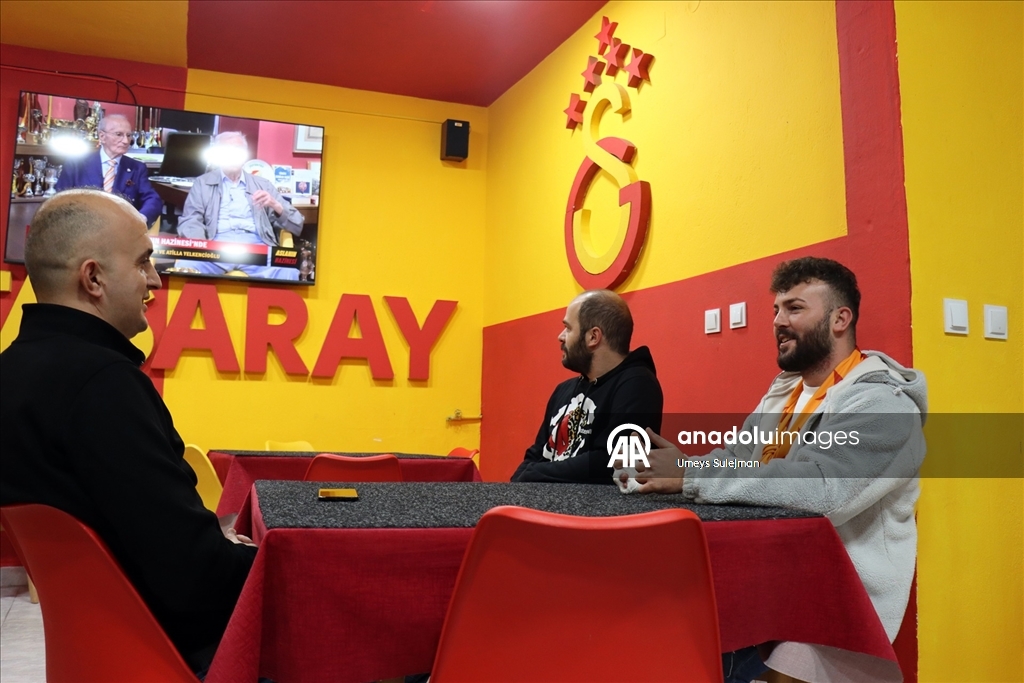 Kuzey Makedonya'daki taraftarlar derbiyi heyecanla bekliyor