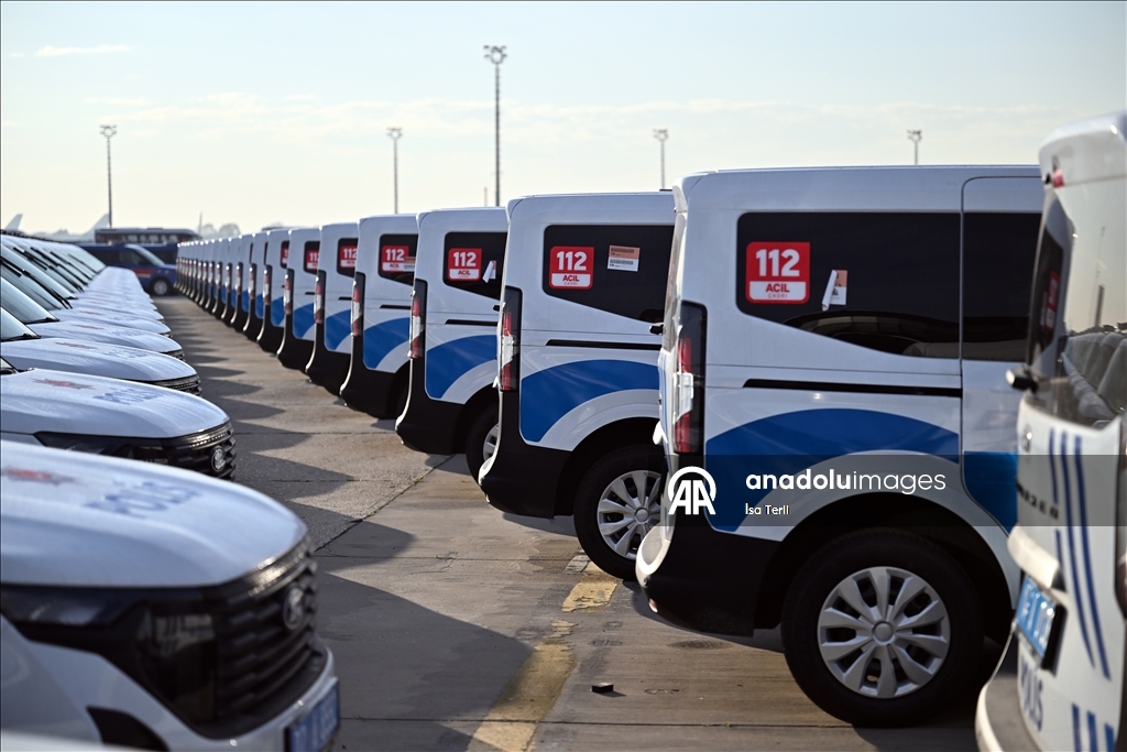 Jandarma ve Emniyet Teşkilatlarının kullanımı için alınan araçlar Atatürk Havalimanı’nda görüntülendi