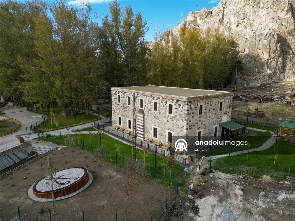 Tarih ve doğayla bütünleşen Horhor Cami, restorasyonun ardından cemaatiyle buluştu