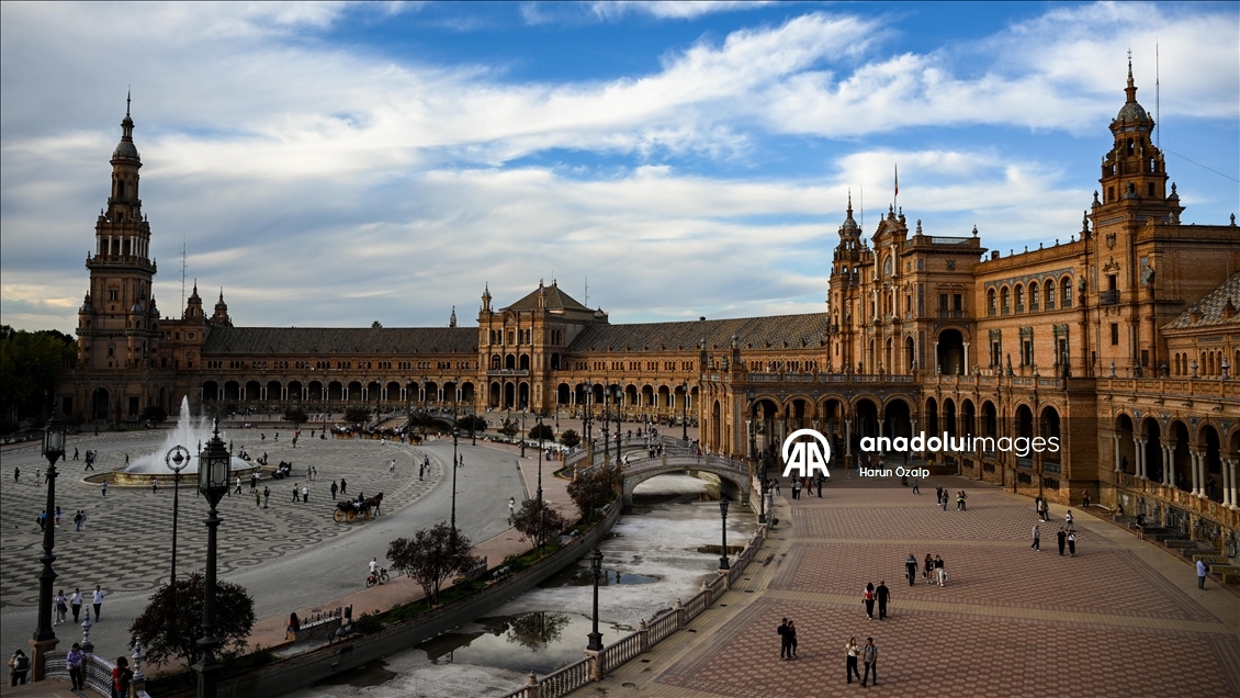 Sevilla’nın en büyüleyici noktası: Plaza de Espana