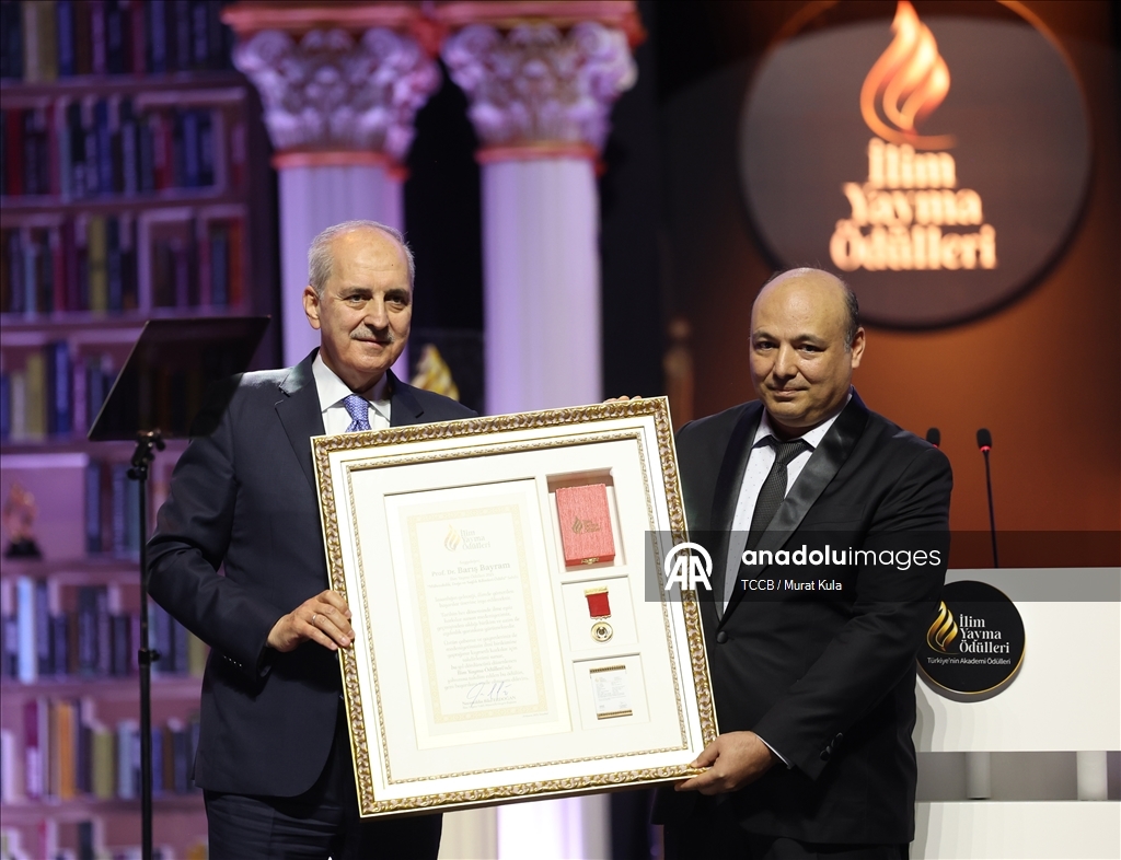 "İlim Yayma Ödülleri" programı