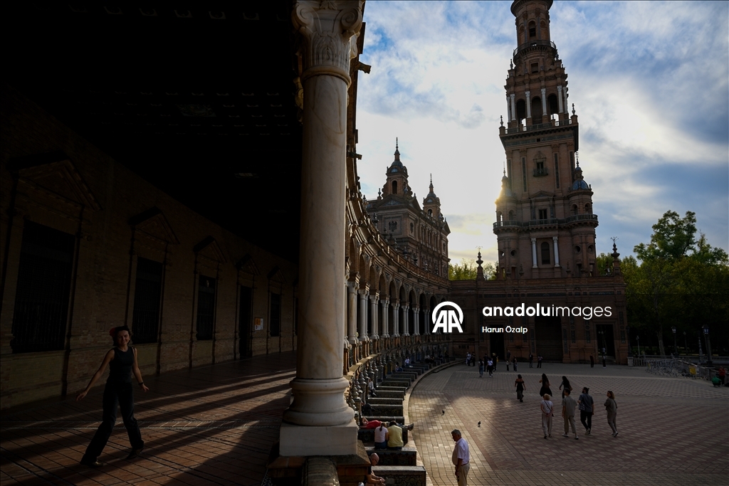 Sevilla’nın en büyüleyici noktası: Plaza de Espana