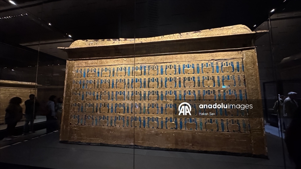 Antik çağa ışık tutan Büyük Mısır Müzesi ziyaretçi akınına uğruyor