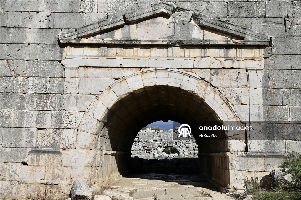 Letoon Kutsal Alanı'ndaki kazılar "Geleceğe Miras Projesi"yle hızlanacak