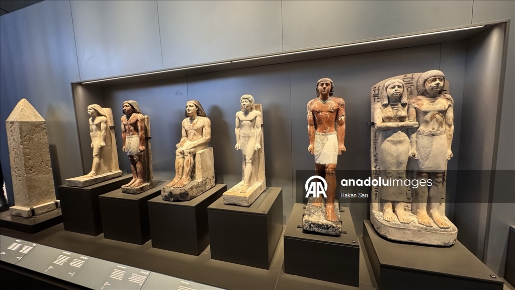 Antik çağa ışık tutan Büyük Mısır Müzesi ziyaretçi akınına uğruyor