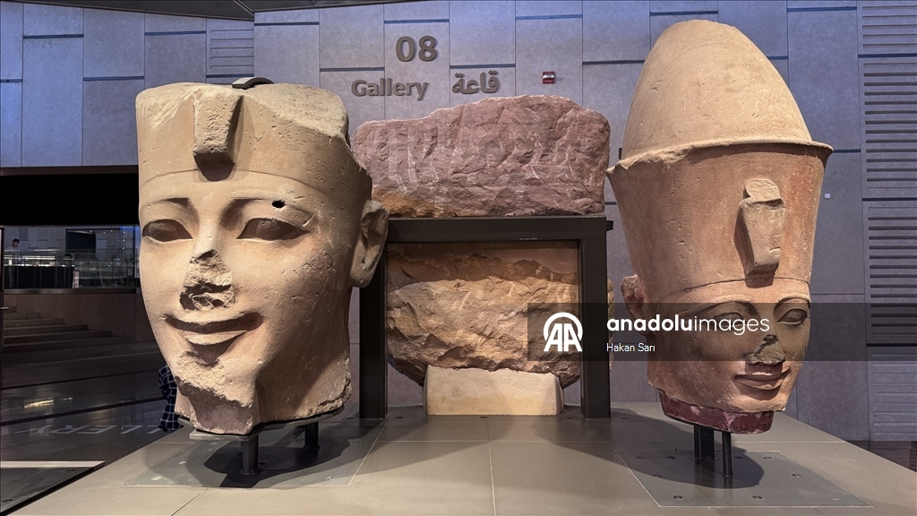 Antik çağa ışık tutan Büyük Mısır Müzesi ziyaretçi akınına uğruyor