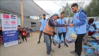 TDV, Gazze’de ihtiyaç sahiplerine gıda kolisi dağıttı