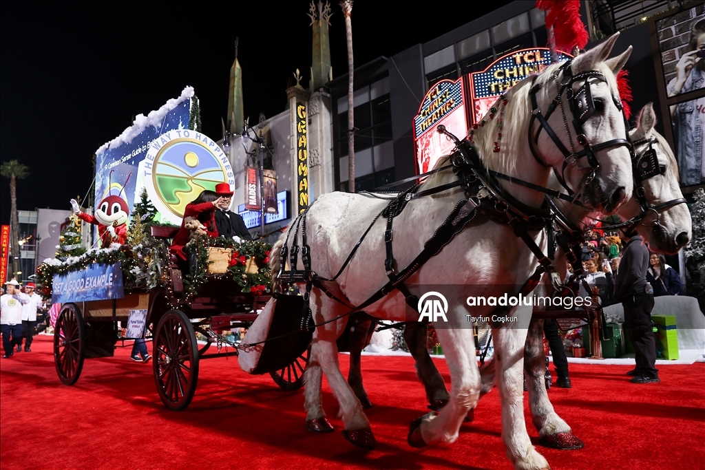 В Лос-Анджелесе прошел 93-й Рождественский парад Голливуда