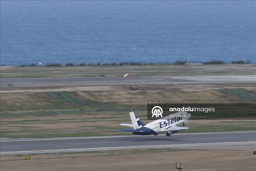 Международный аэропорт имени Симона Боливара продолжает работу несмотря на напряженность между США и Венесуэлой