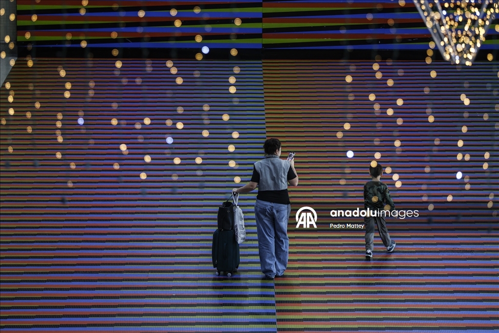 Международный аэропорт имени Симона Боливара продолжает работу несмотря на напряженность между США и Венесуэлой