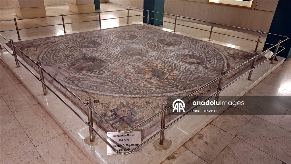 Her yerinden tarih fışkıran Sinop'ta tarihi eserler titizlikle çıkarılıyor