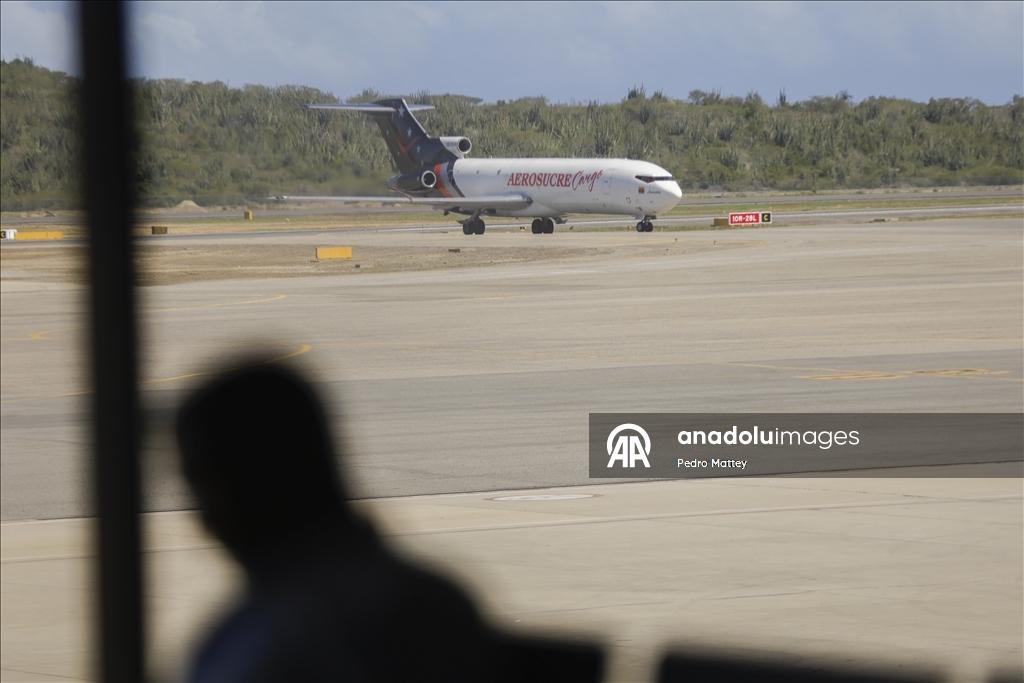 Международный аэропорт имени Симона Боливара продолжает работу несмотря на напряженность между США и Венесуэлой