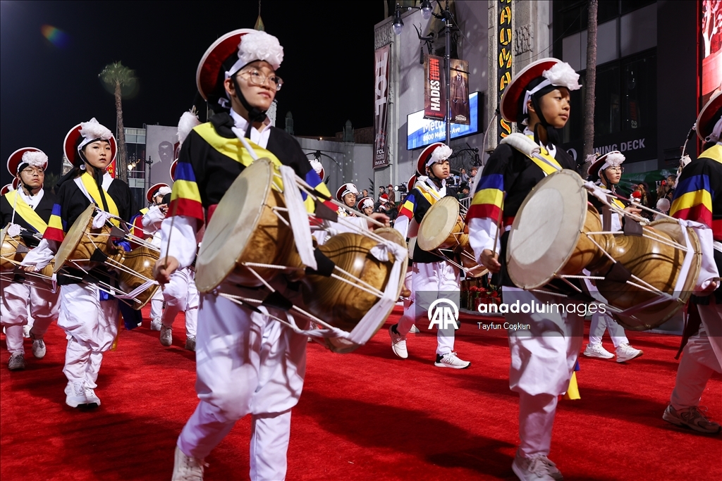 В Лос-Анджелесе прошел 93-й Рождественский парад Голливуда