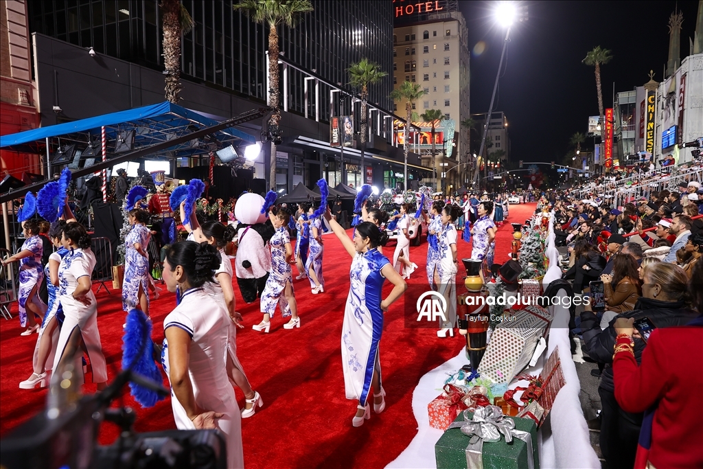 В Лос-Анджелесе прошел 93-й Рождественский парад Голливуда