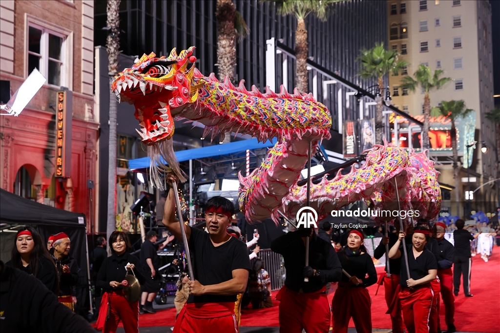 В Лос-Анджелесе прошел 93-й Рождественский парад Голливуда